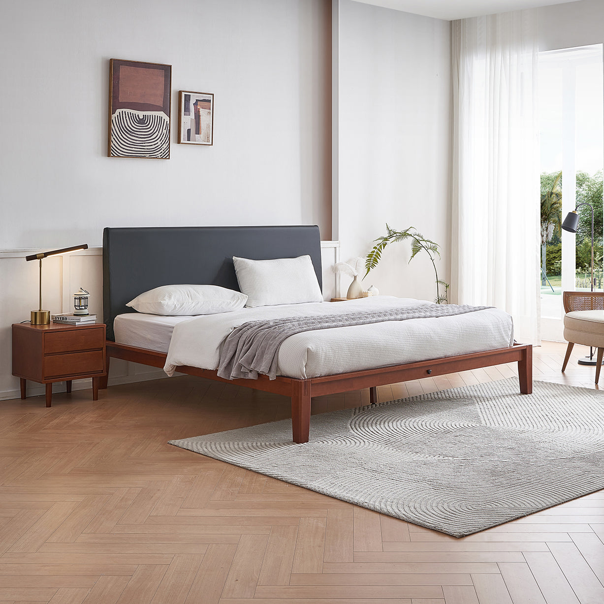 The Charm 2.0 Bed