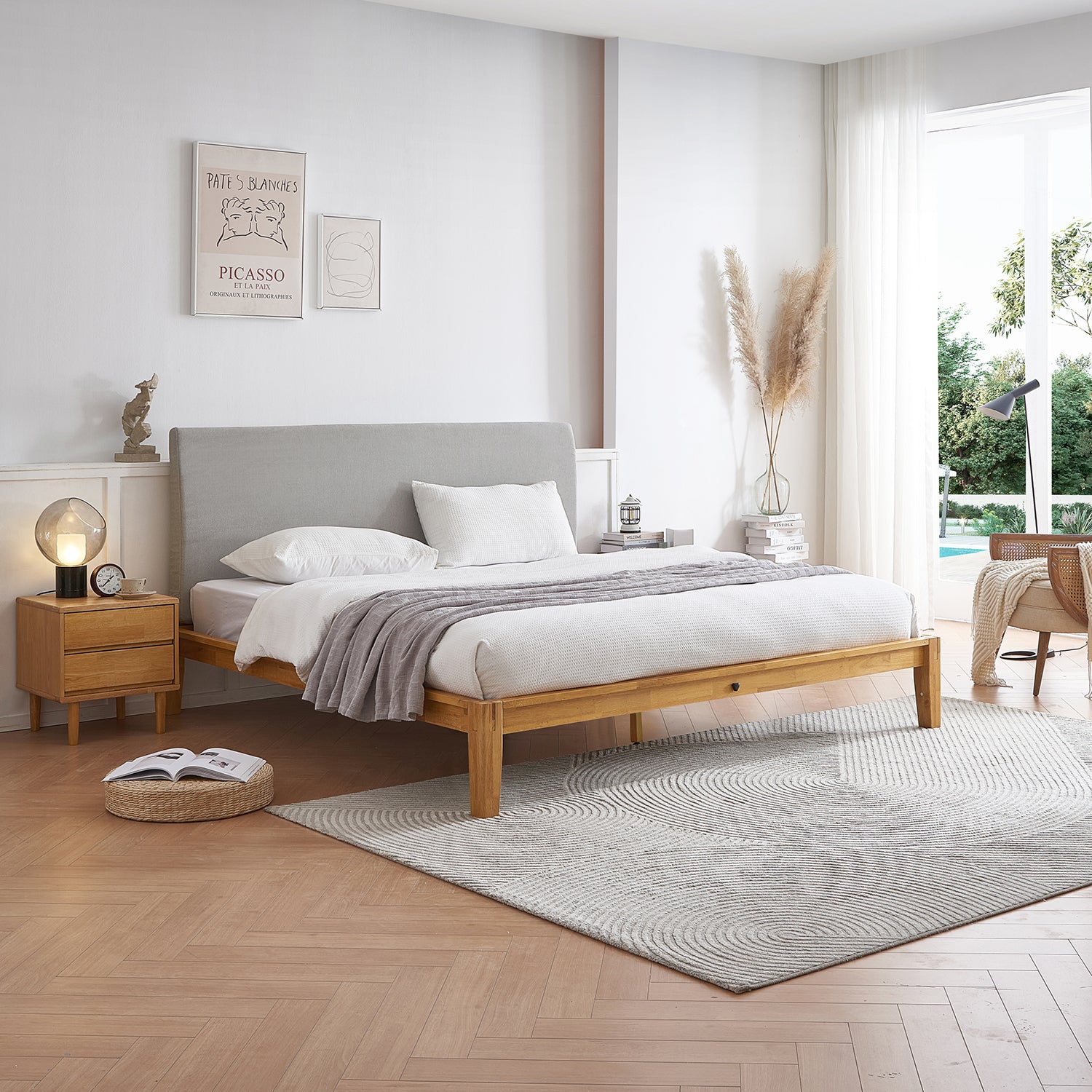 The Charm 2.0 Bed