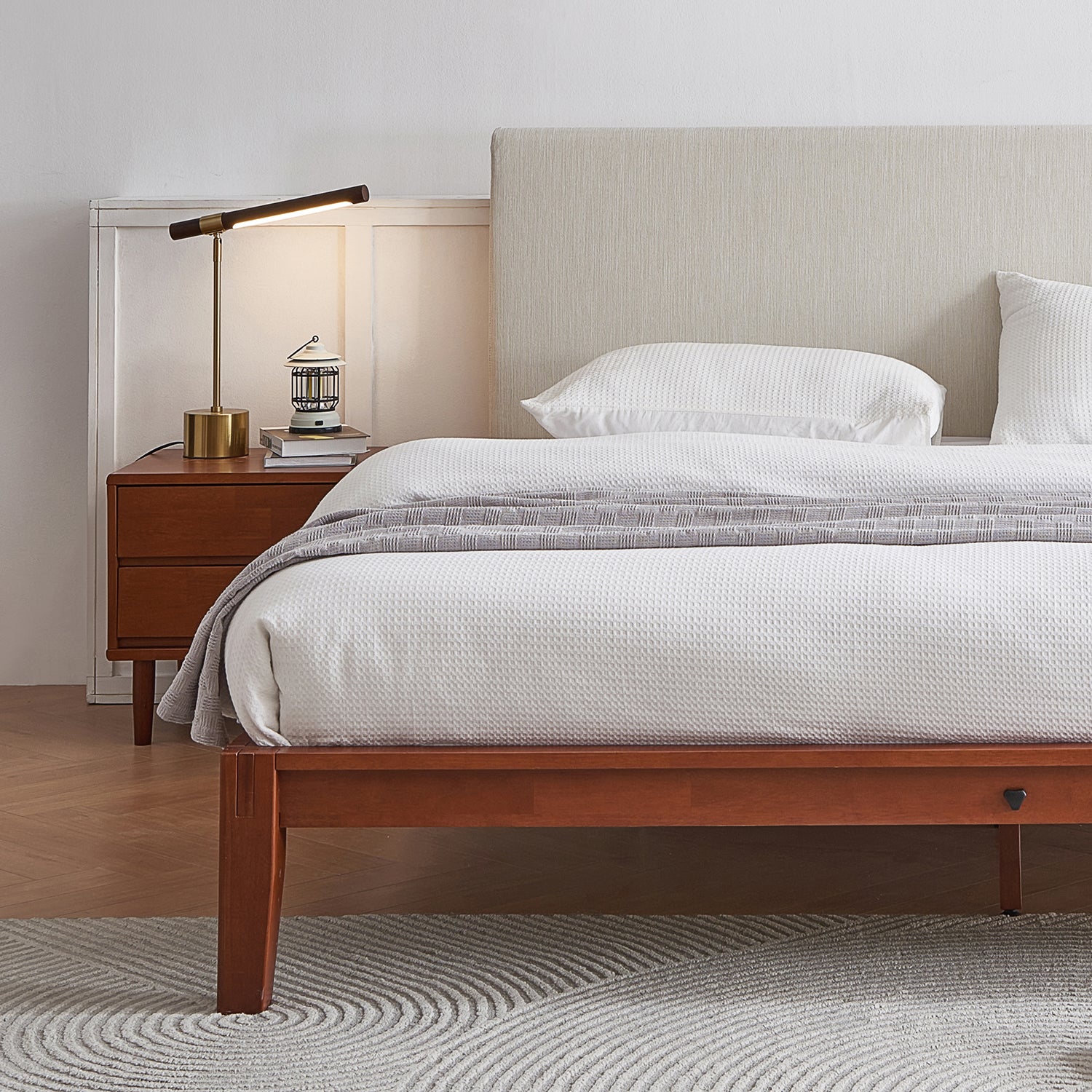 The Charm 2.0 Bed