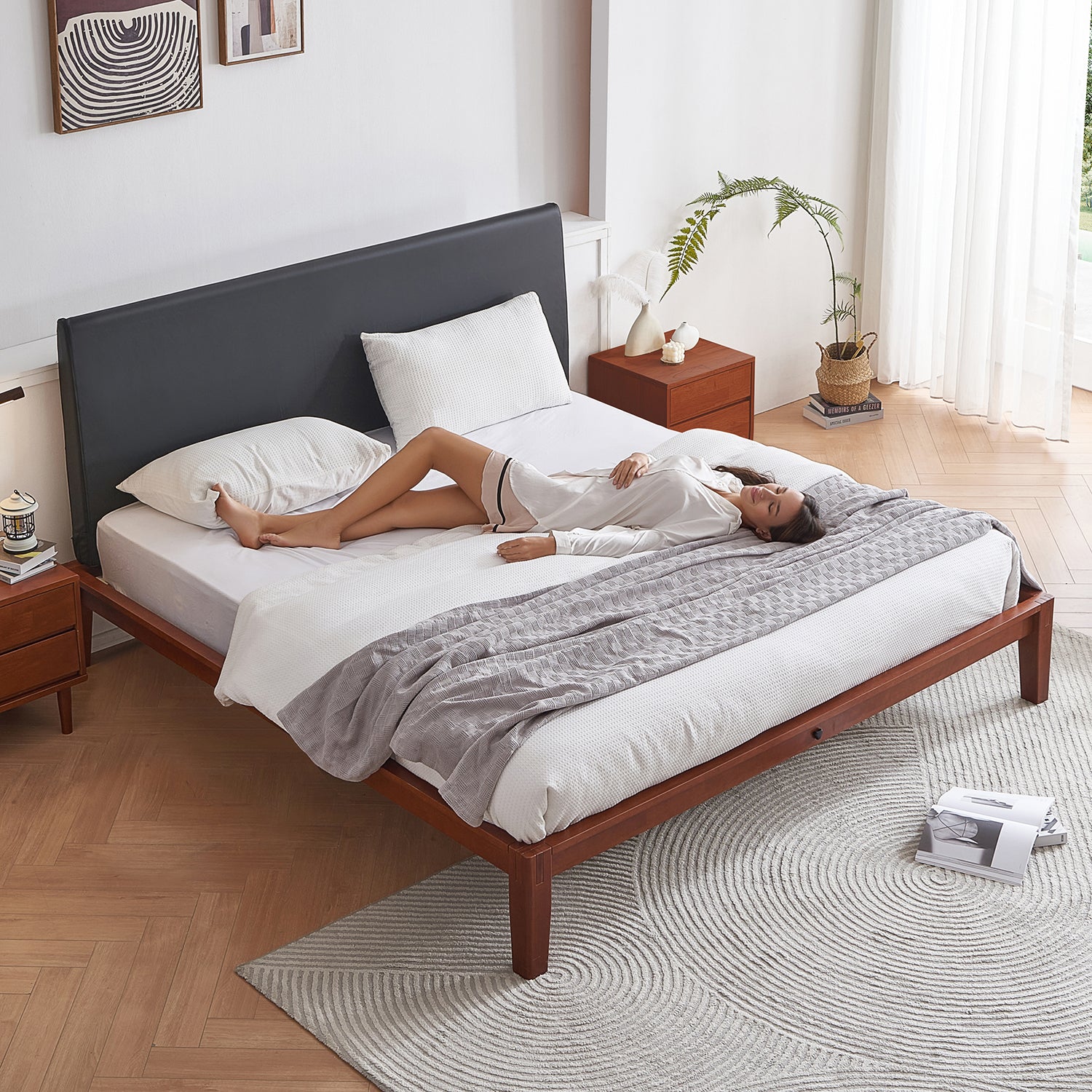 The Charm 2.0 Bed