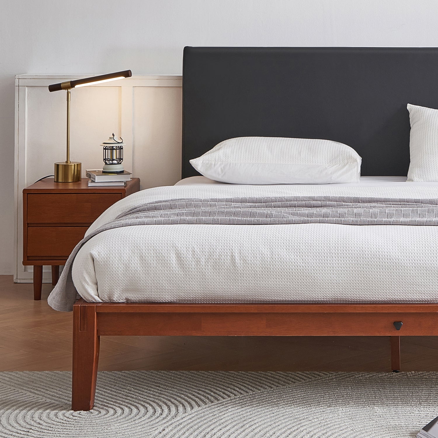 The Charm 2.0 Bed