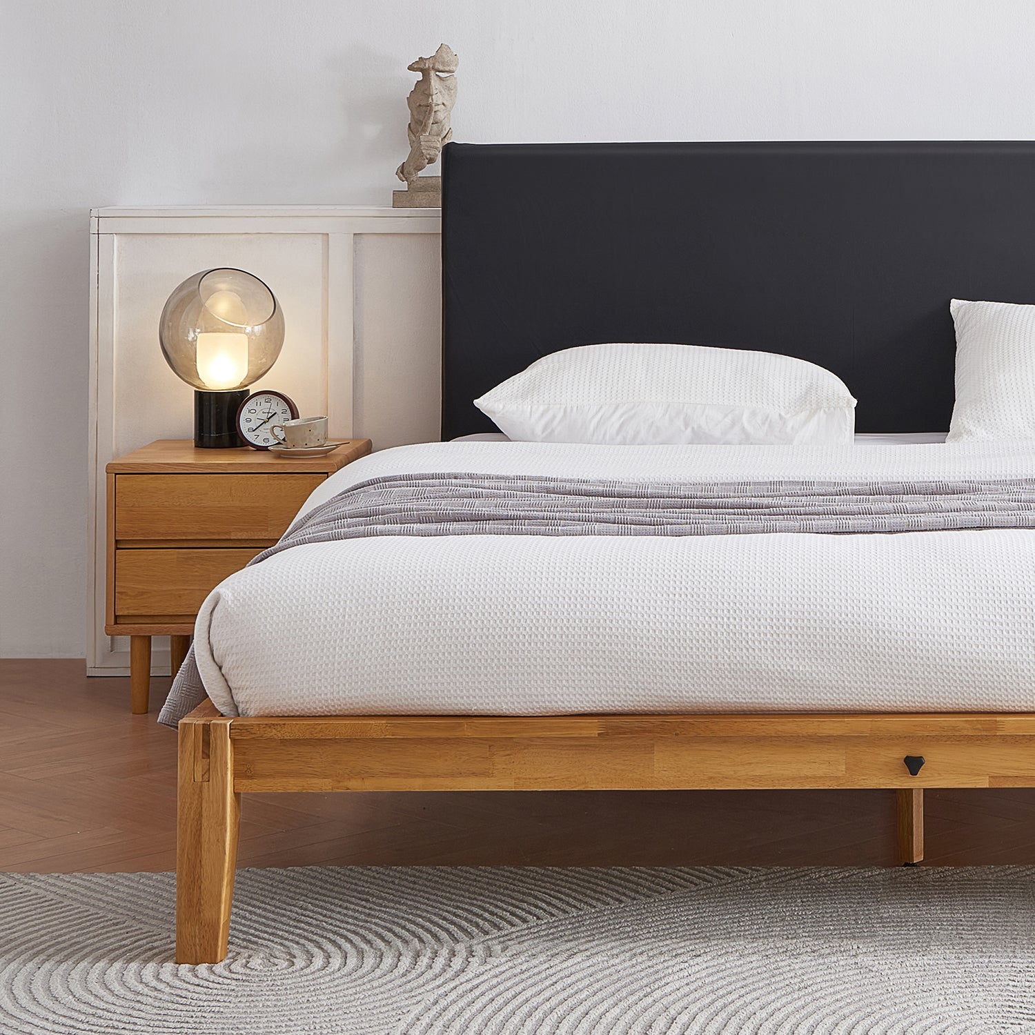 The Charm 2.0 Bed