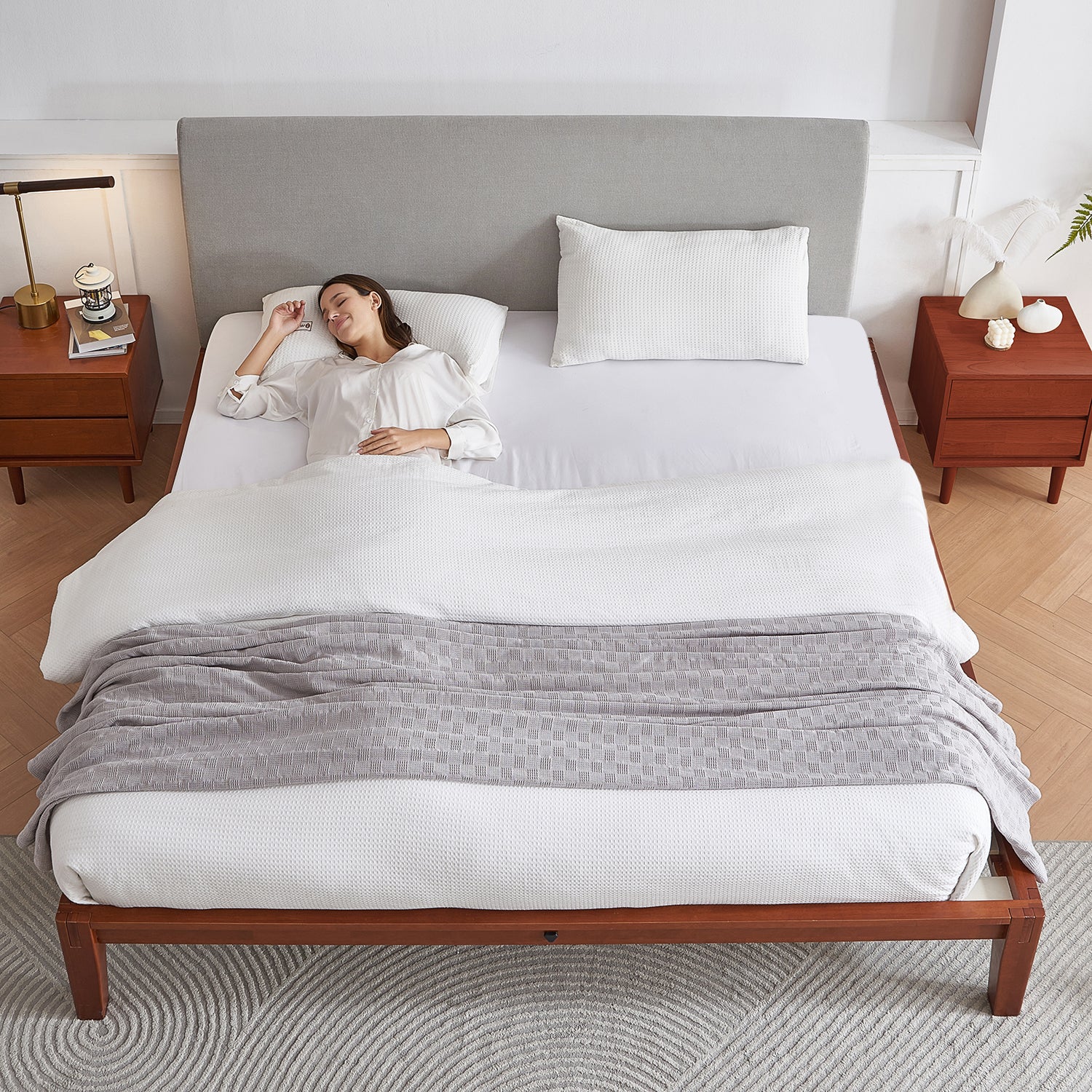 The Charm 2.0 Bed
