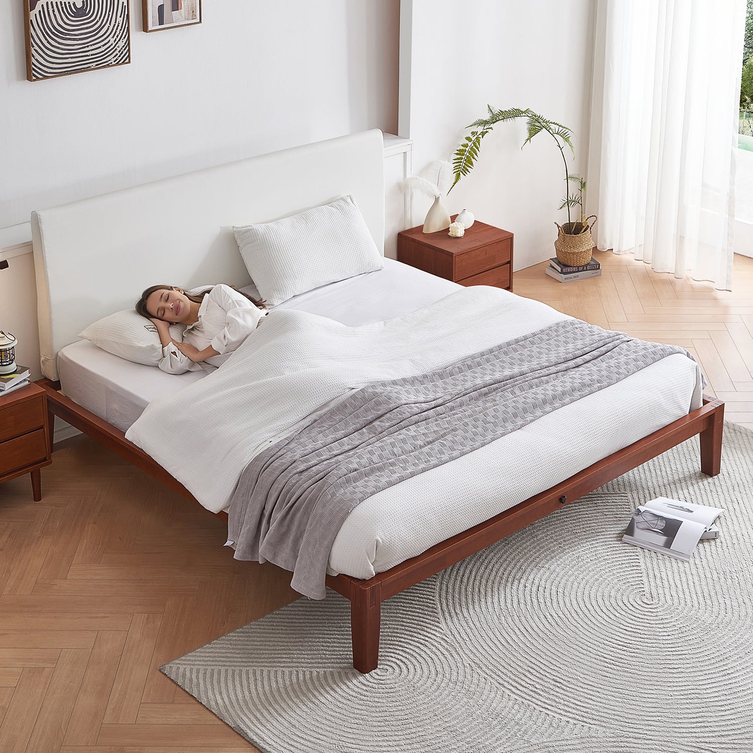 The Charm 2.0 Bed