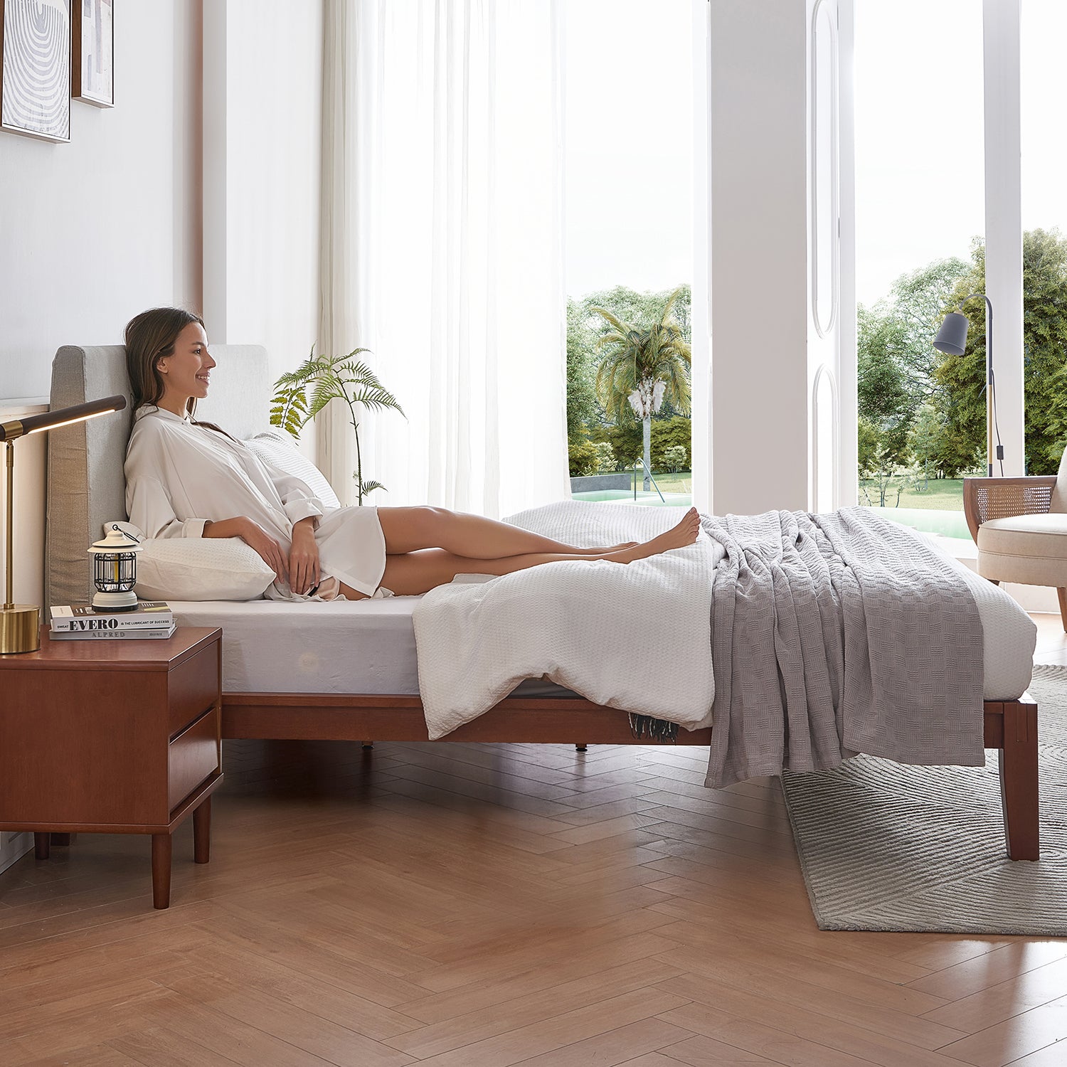 The Charm 2.0 Bed