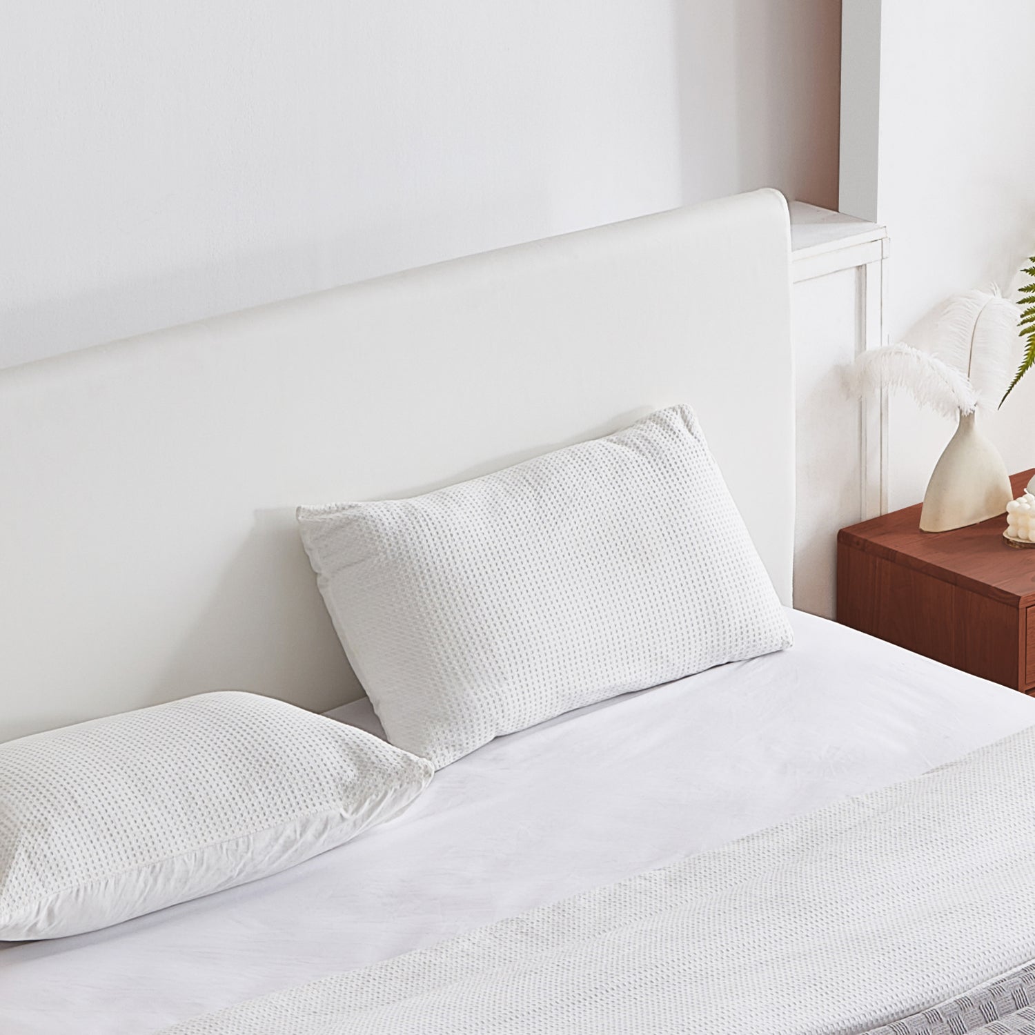 The Charm 2.0 Bed