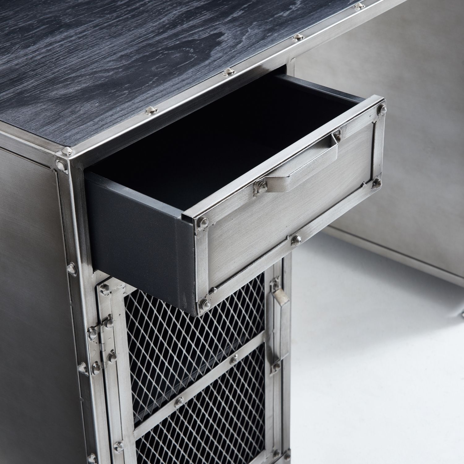 Bernz Desk Desk Foundry