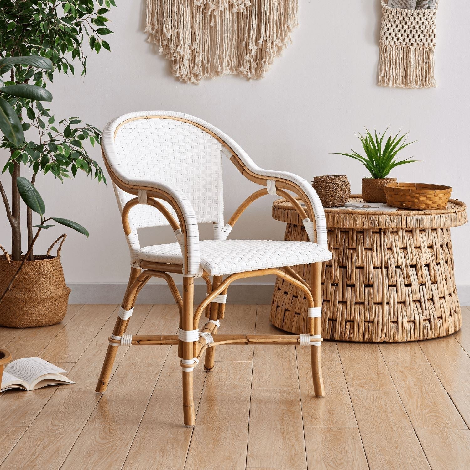 Lillyme Armchair - Valyou