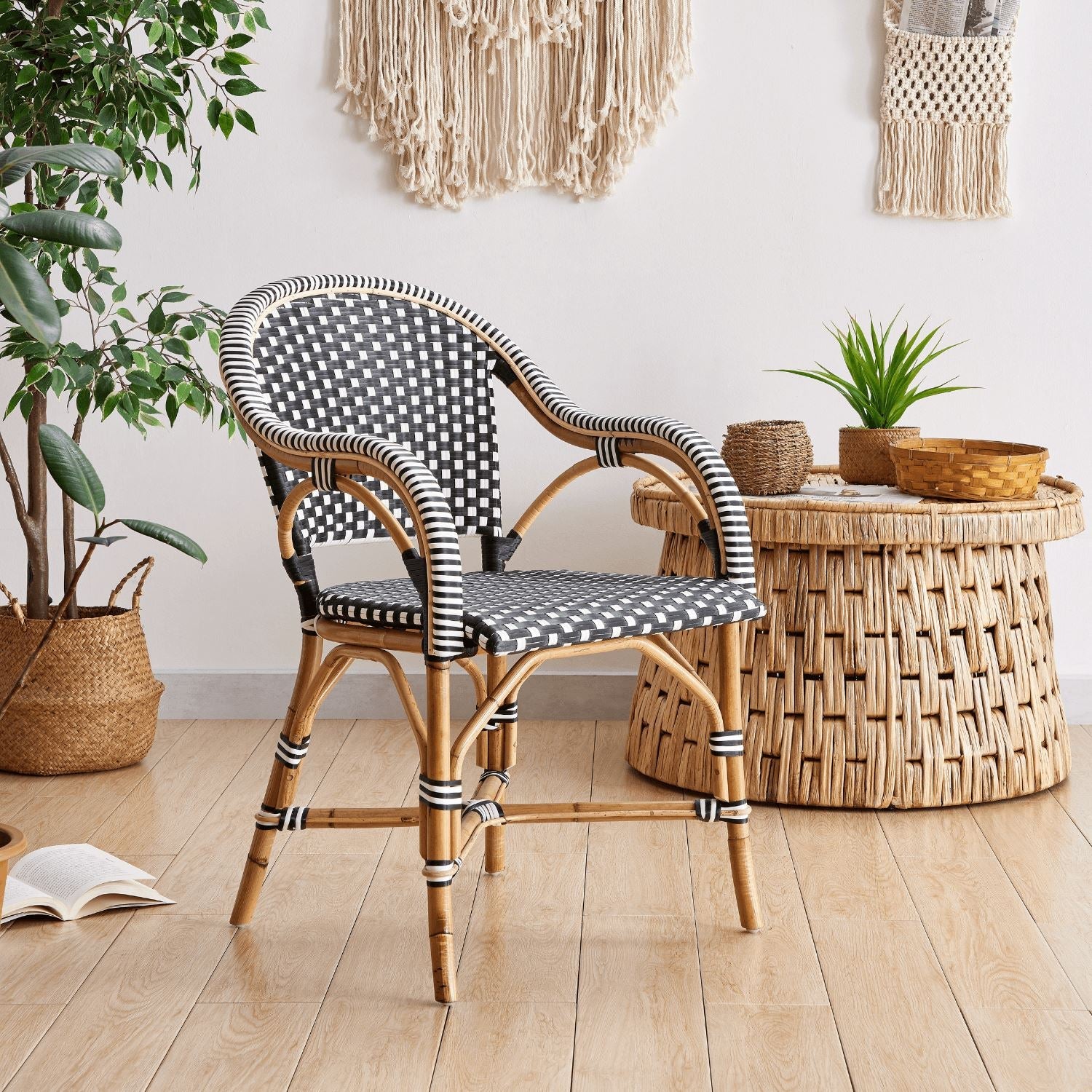 Lillyme Armchair - Valyou