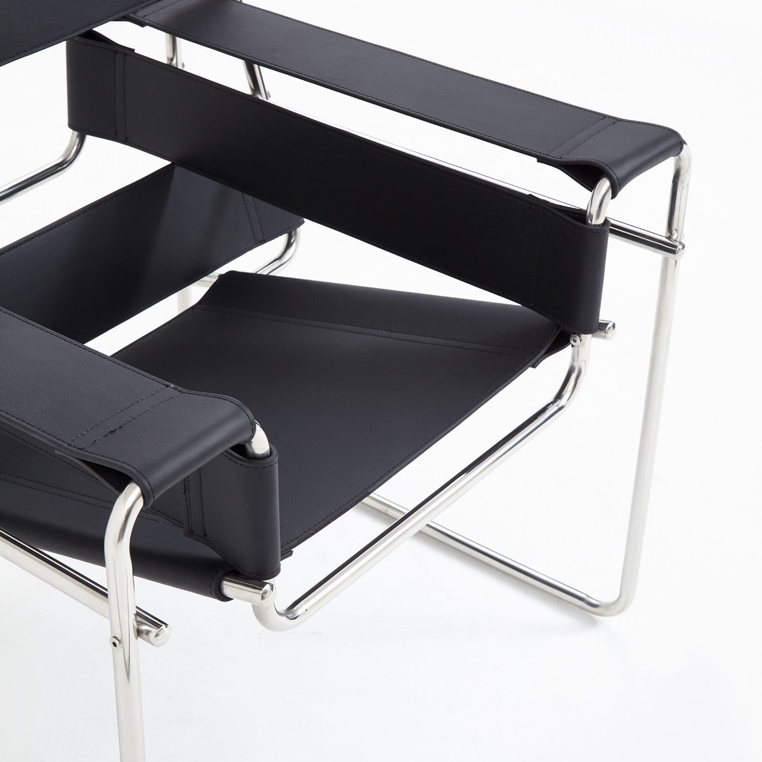 Walsly Chair Accent Chair Mario Capasa