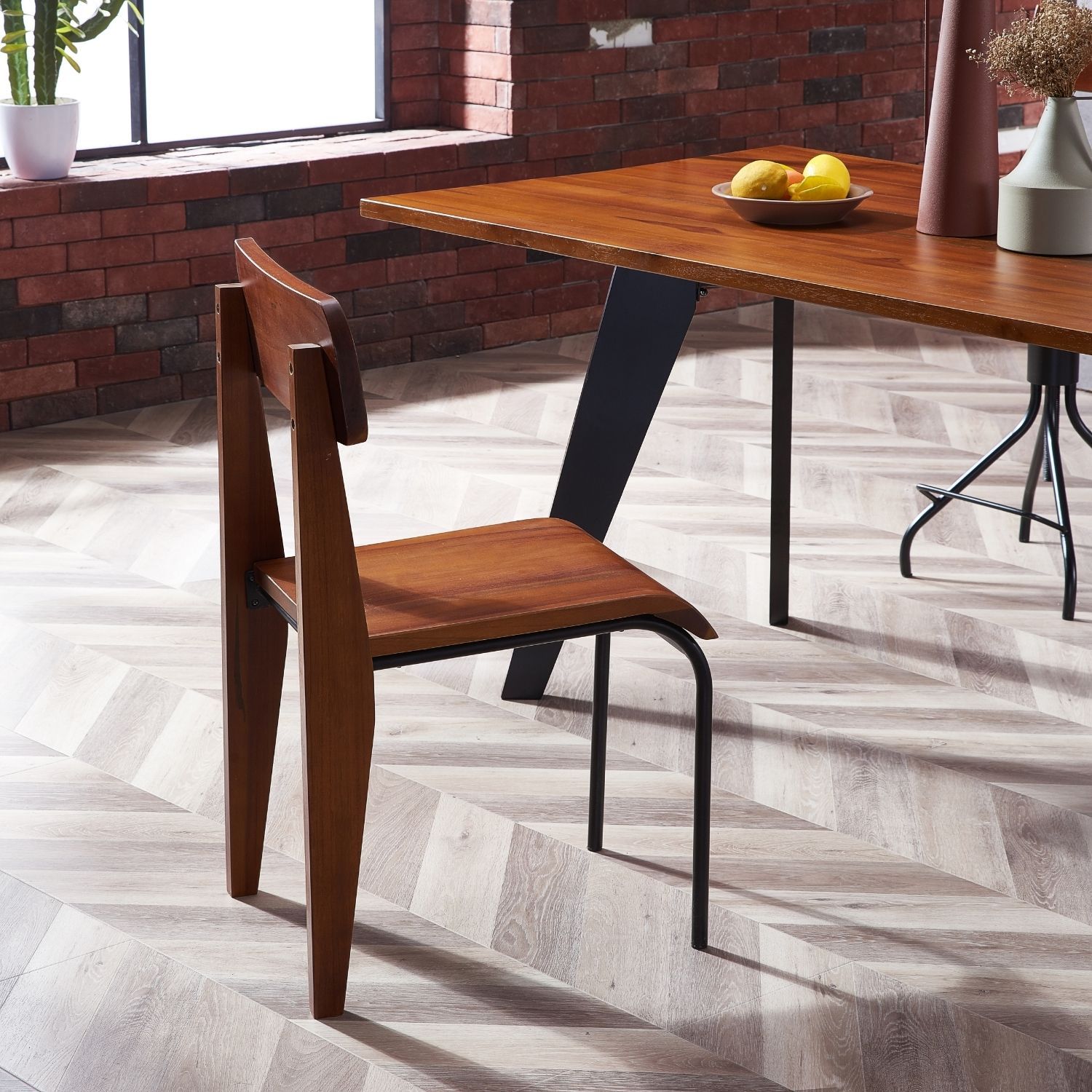 Vitruvian Chair Chair Foundry