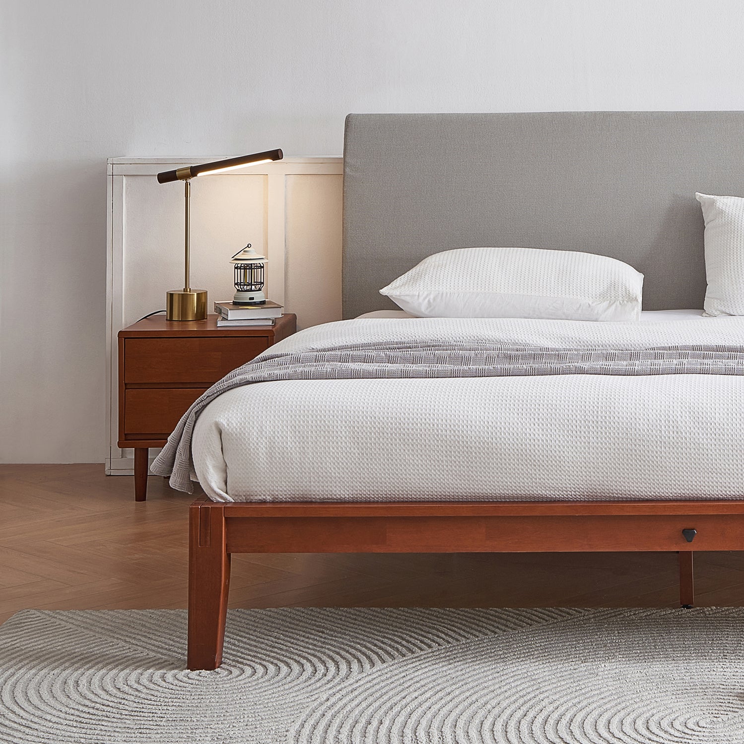 The Charm 2.0 Bed