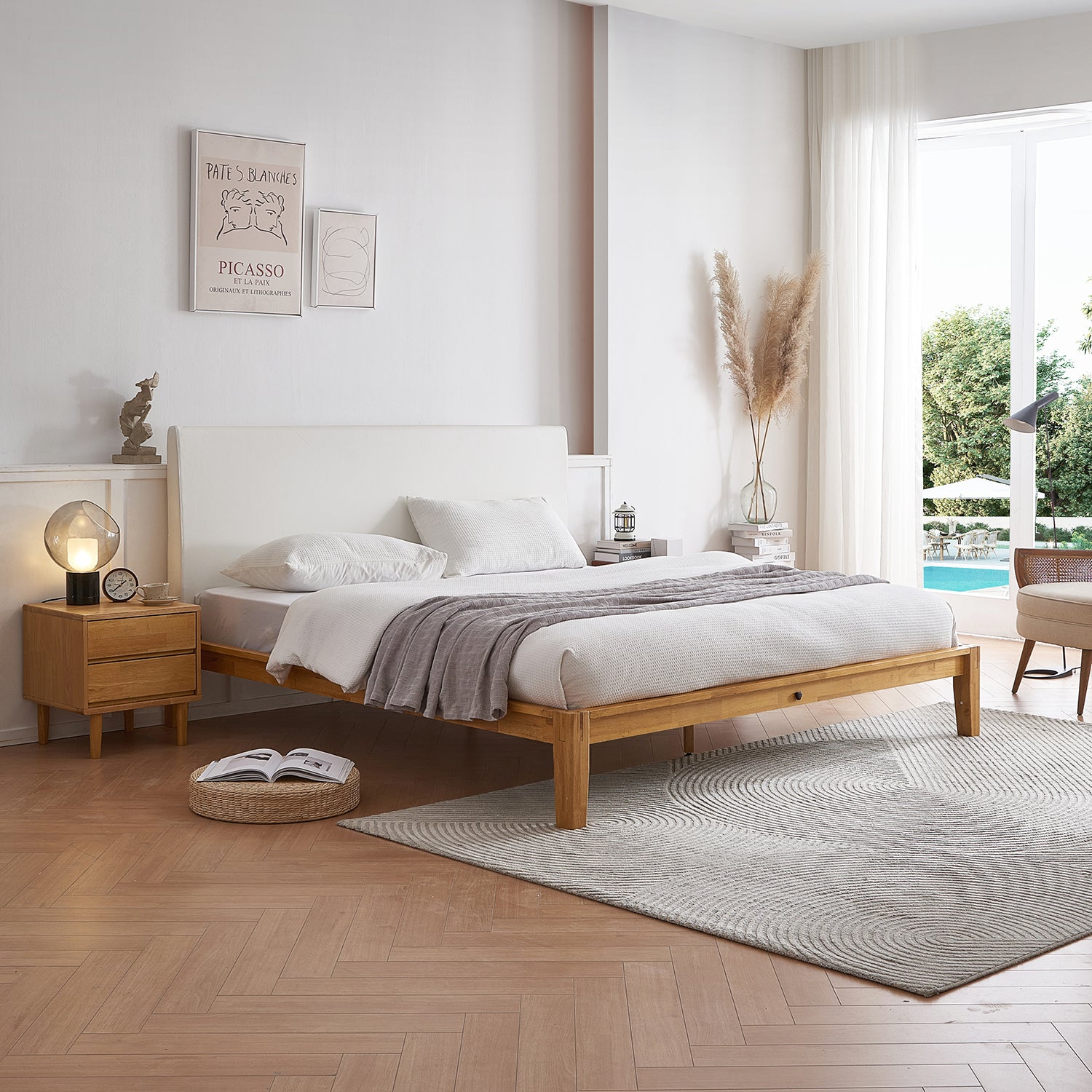 The Charm 2.0 Bed